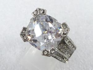 クリスタル　指輪(19号)